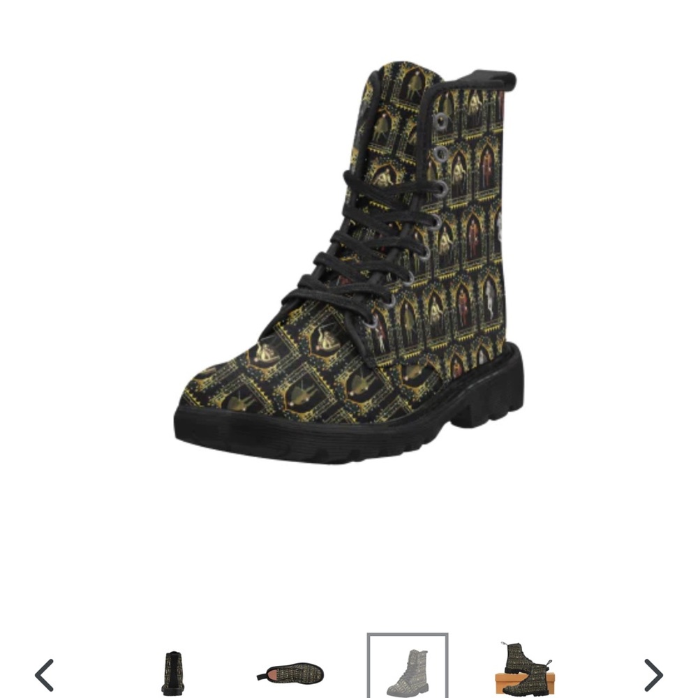 Henry 8th “my Tudor boyfriend” combat boots Six musical !  Ladies size 7.5 / 8 - Picture 2 of 4